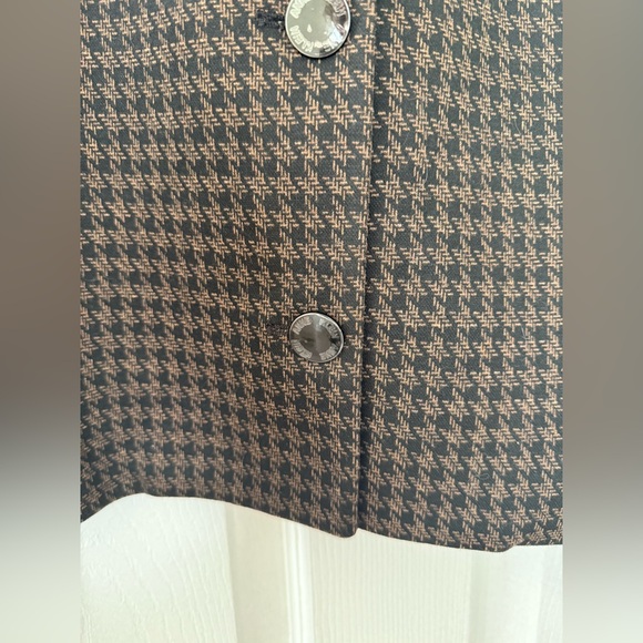 Anne Klein Women's Crewneck Button-Front Blazer - Picture 5 of 7